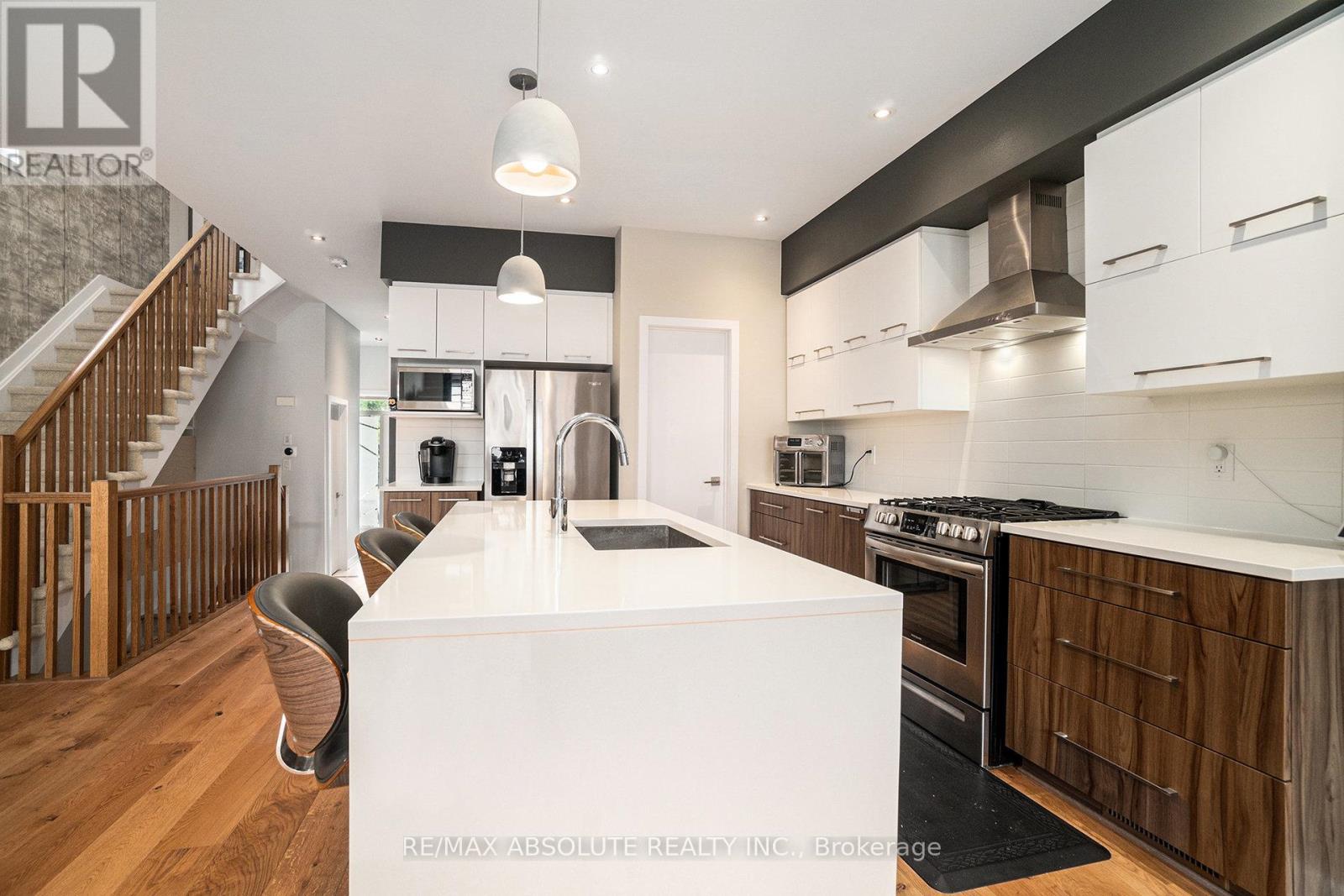 560 Triangle Street N, Ottawa, Ontario  K2V 0M5 - Photo 8 - X12439190