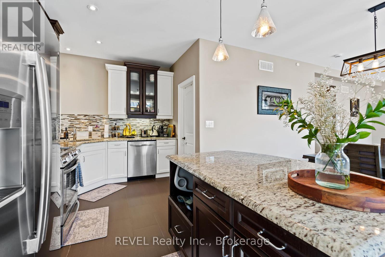5767 Osprey Avenue, Niagara Falls (Forestview), Ontario  L2H 0G2 - Photo 11 - X12439161
