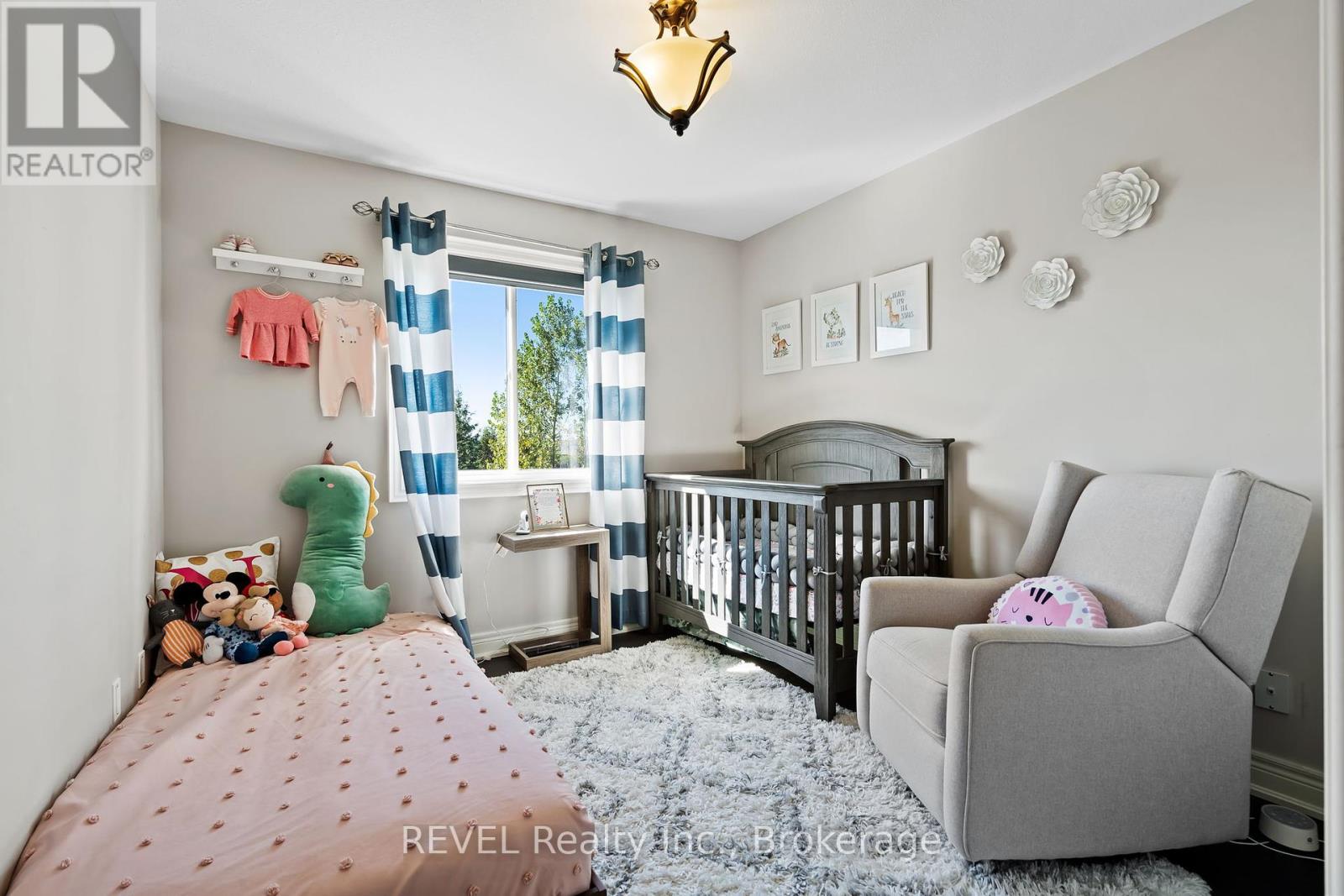 5767 Osprey Avenue, Niagara Falls (Forestview), Ontario  L2H 0G2 - Photo 22 - X12439161