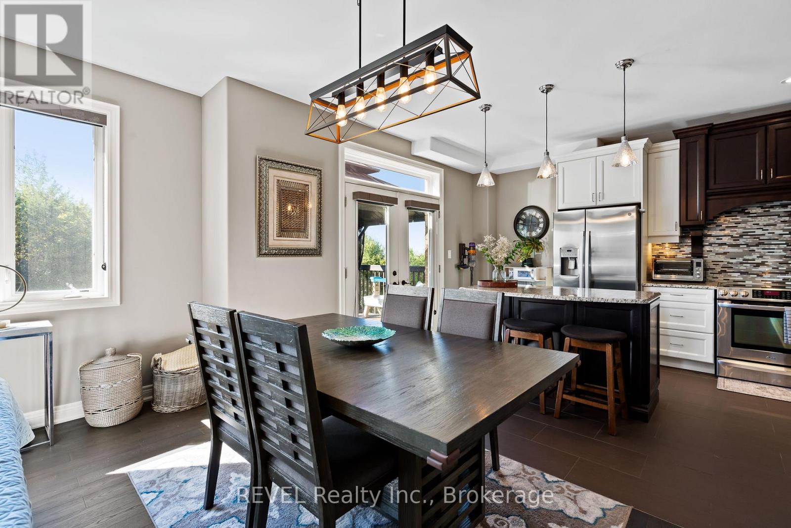 5767 Osprey Avenue, Niagara Falls (Forestview), Ontario  L2H 0G2 - Photo 9 - X12439161
