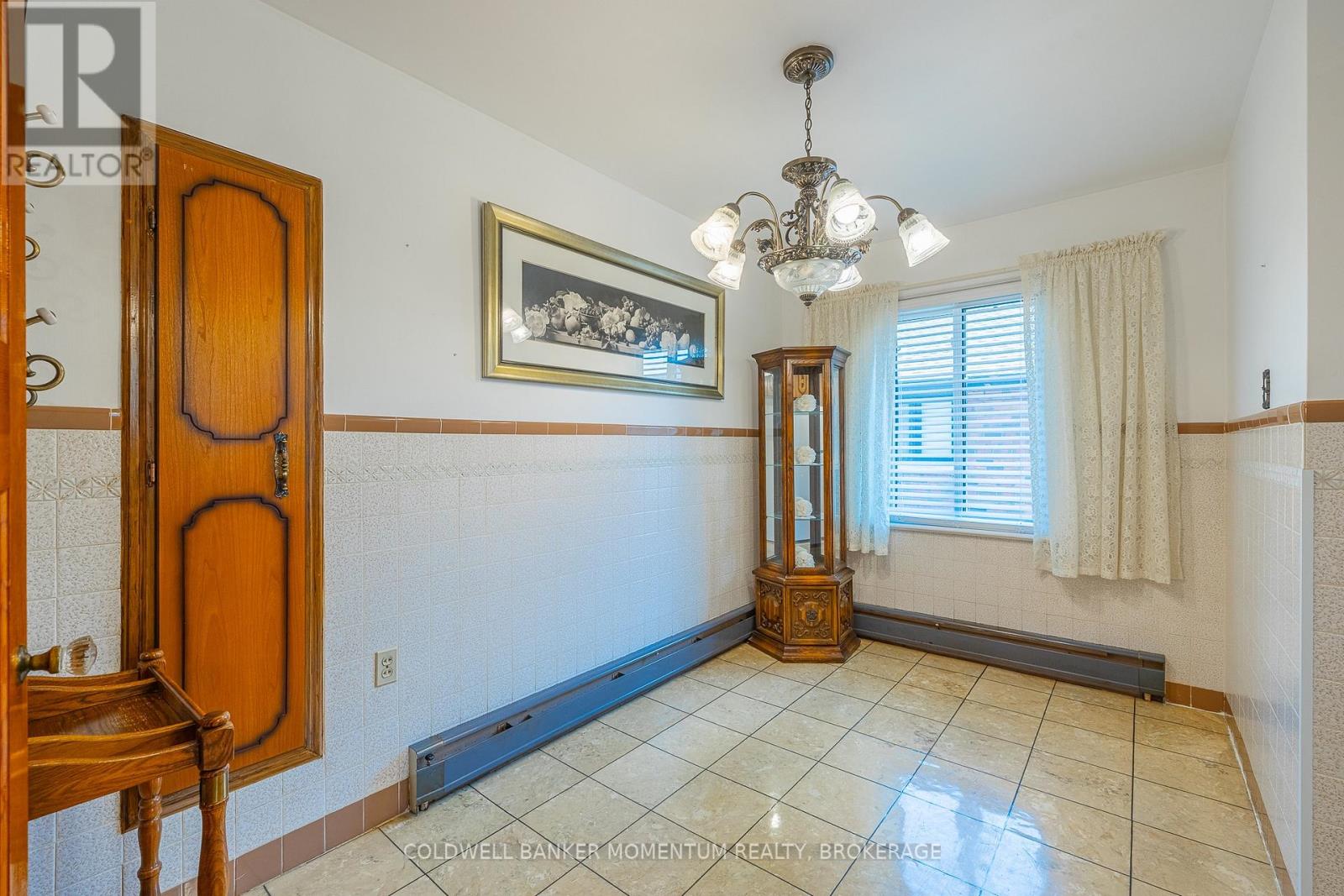 9 Mcdonald Avenue, Thorold (Thorold Downtown), Ontario  L2V 3E3 - Photo 15 - X12439188
