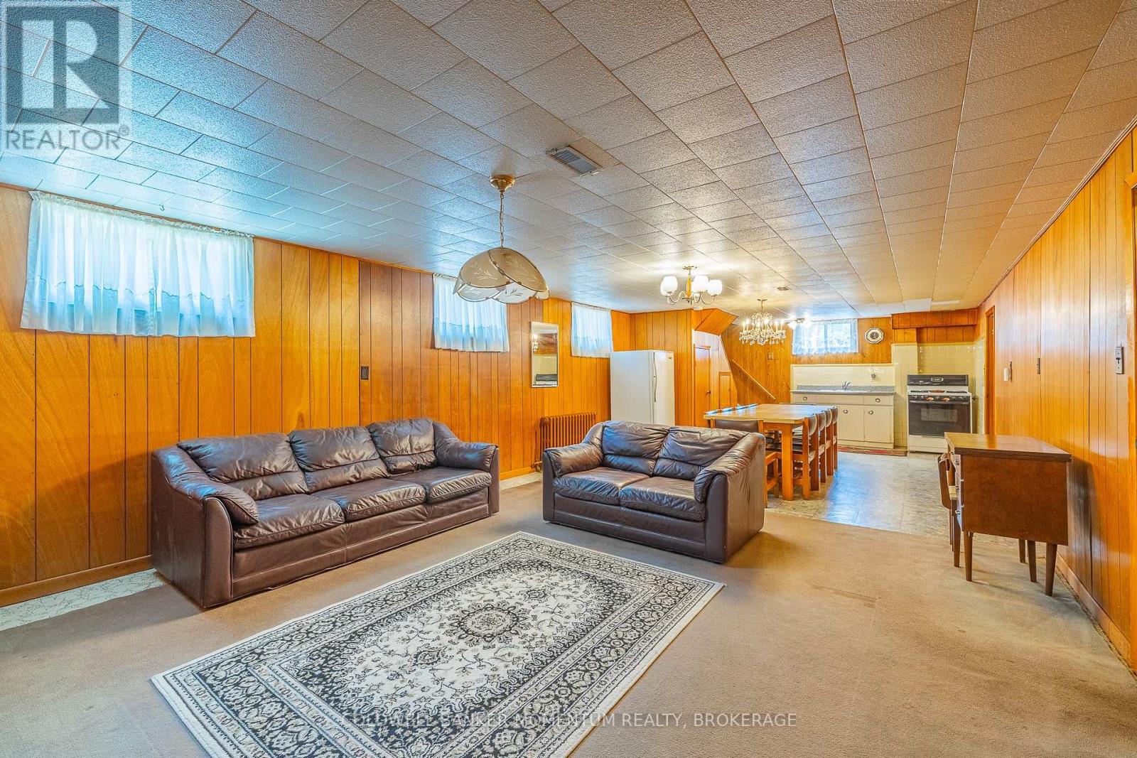 9 Mcdonald Avenue, Thorold (Thorold Downtown), Ontario  L2V 3E3 - Photo 25 - X12439188