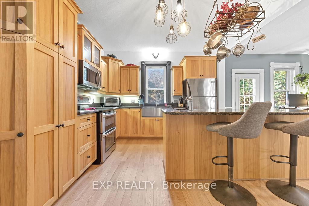7 Hincks Avenue W, Renfrew, Ontario  K7V 3S5 - Photo 11 - X12439194