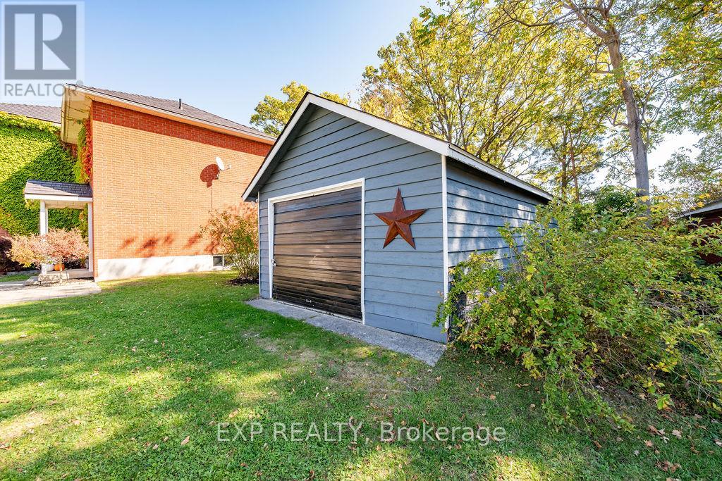 7 Hincks Avenue W, Renfrew, Ontario  K7V 3S5 - Photo 35 - X12439194