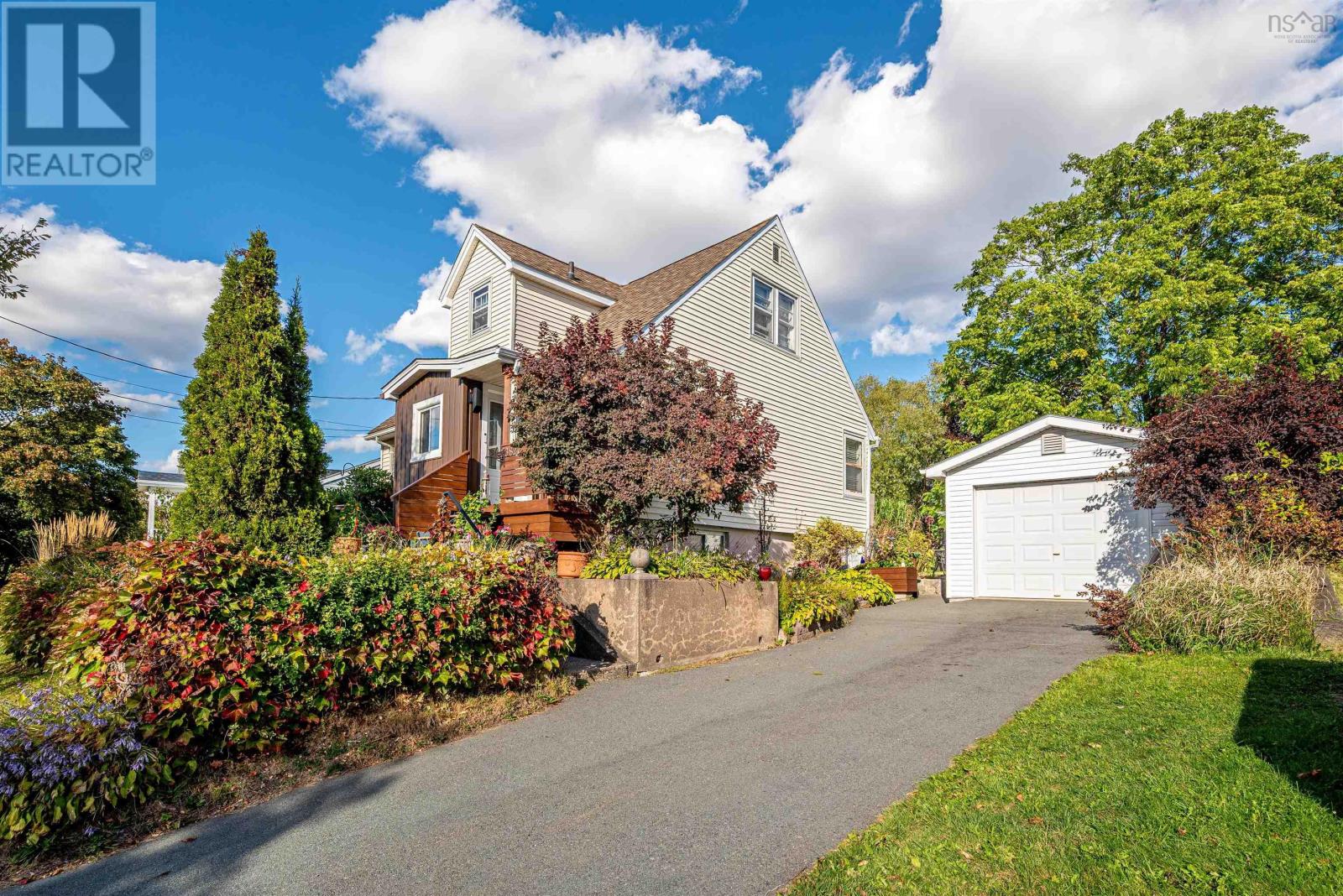 3821 Basinview Drive, Halifax, Nova Scotia  B3K 5A2 - Photo 1 - 202524806