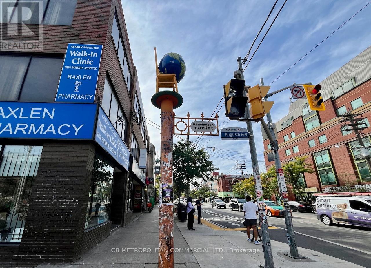 349 College Street, Toronto, Ontario  M5T 2V8 - Photo 1 - C12439147