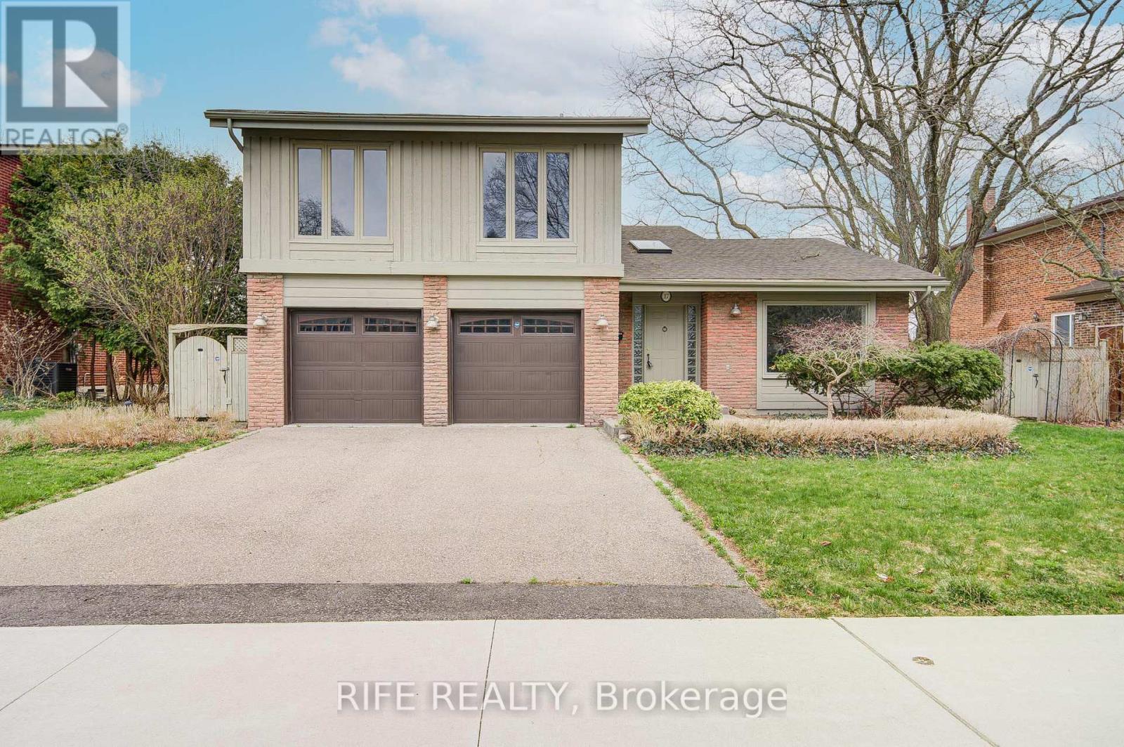 17 BRAMBLE DRIVE, Toronto, Ontario