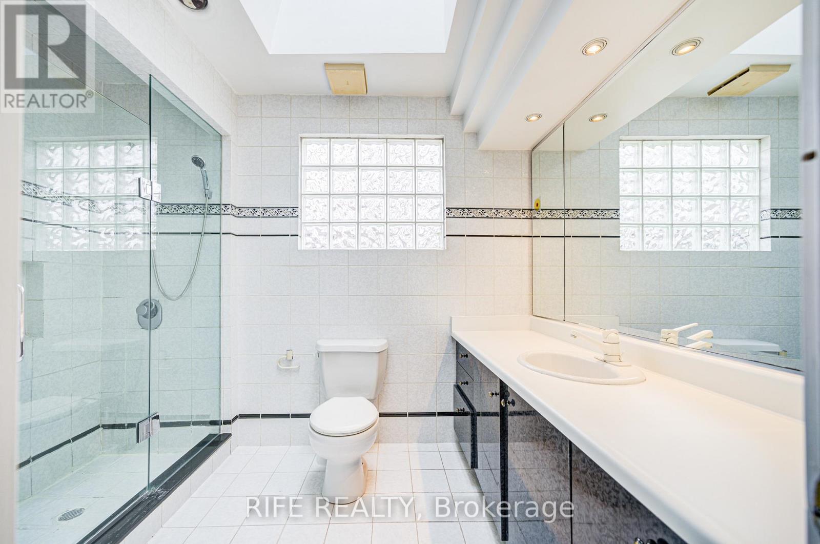 17 Bramble Drive, Toronto, Ontario  M3B 2E9 - Photo 37 - C12439148