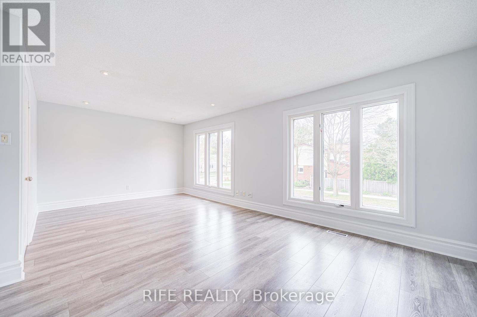 17 Bramble Drive, Toronto, Ontario  M3B 2E9 - Photo 39 - C12439148