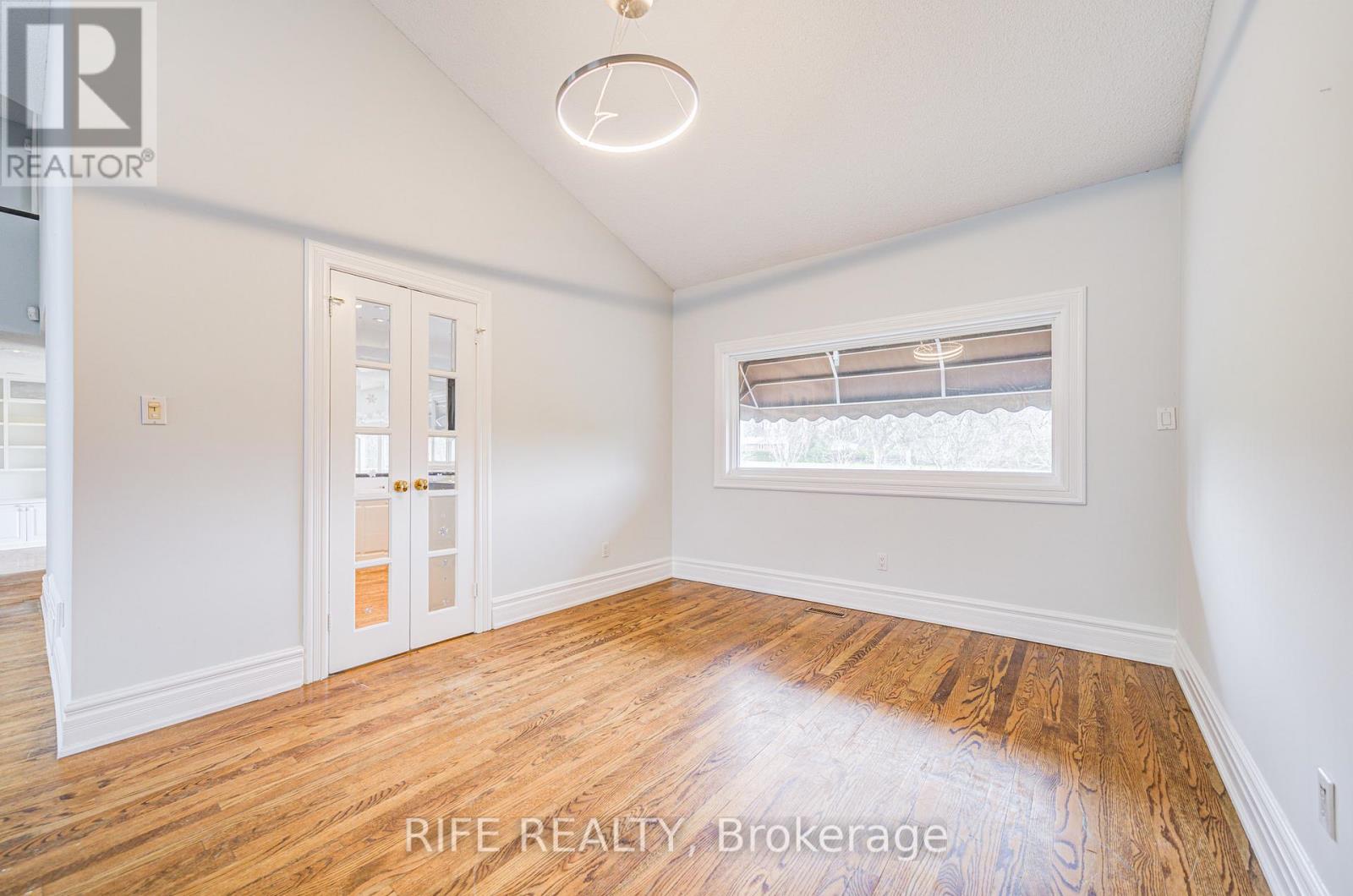 17 Bramble Drive, Toronto, Ontario  M3B 2E9 - Photo 10 - C12439152