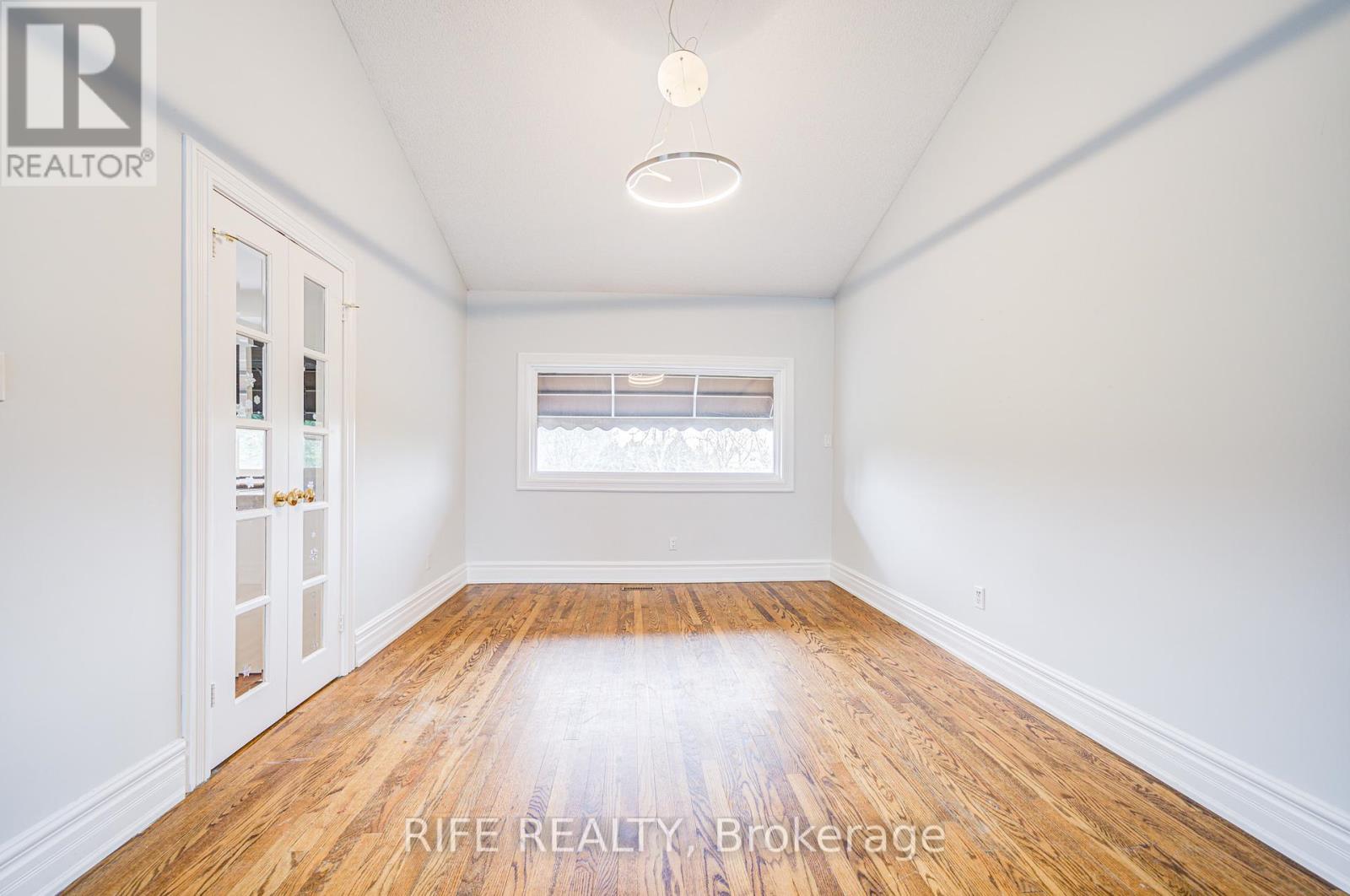 17 Bramble Drive, Toronto, Ontario  M3B 2E9 - Photo 8 - C12439152