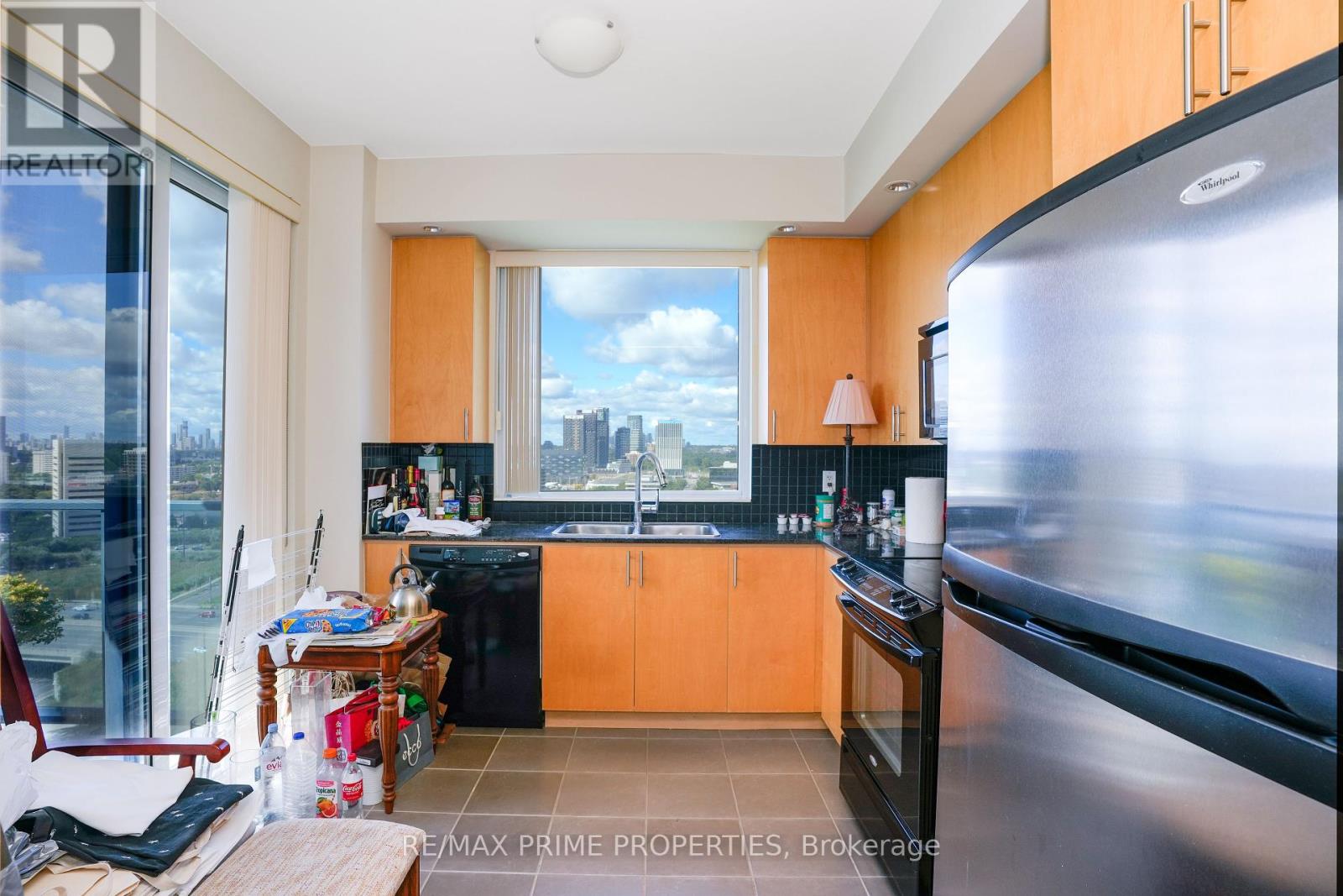 1804 - 181 Wynford Drive, Toronto, Ontario  M3C 0C6 - Photo 10 - C12439158