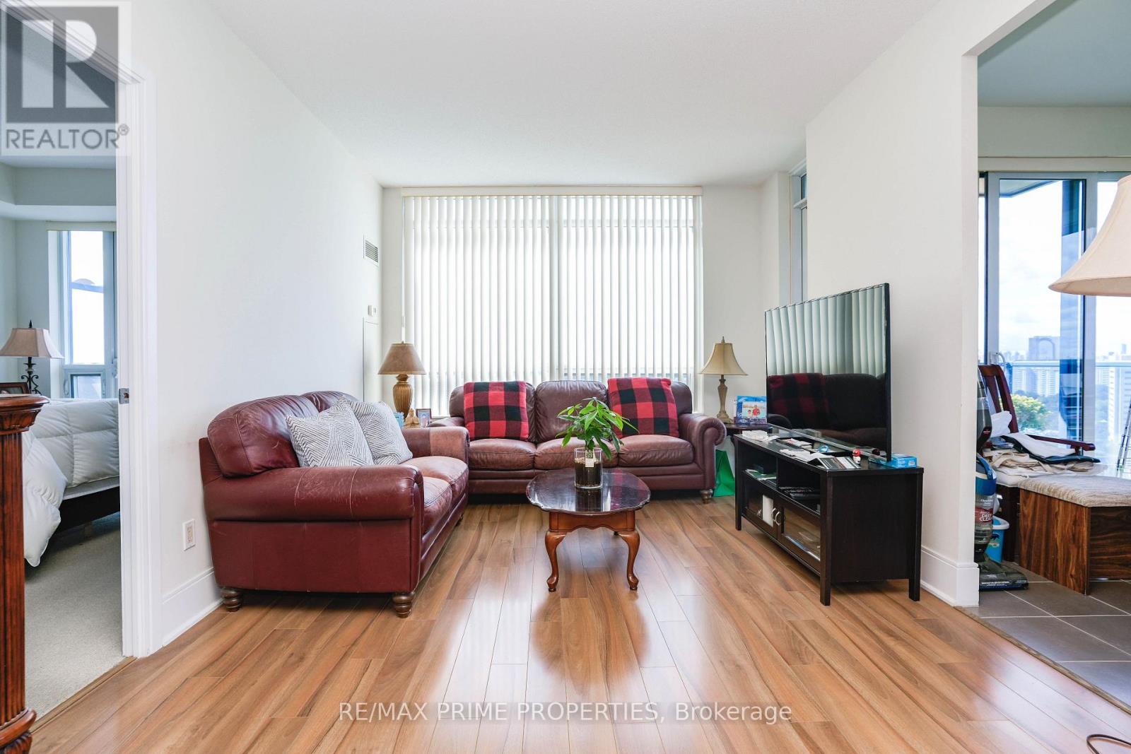 1804 - 181 Wynford Drive, Toronto, Ontario  M3C 0C6 - Photo 12 - C12439158