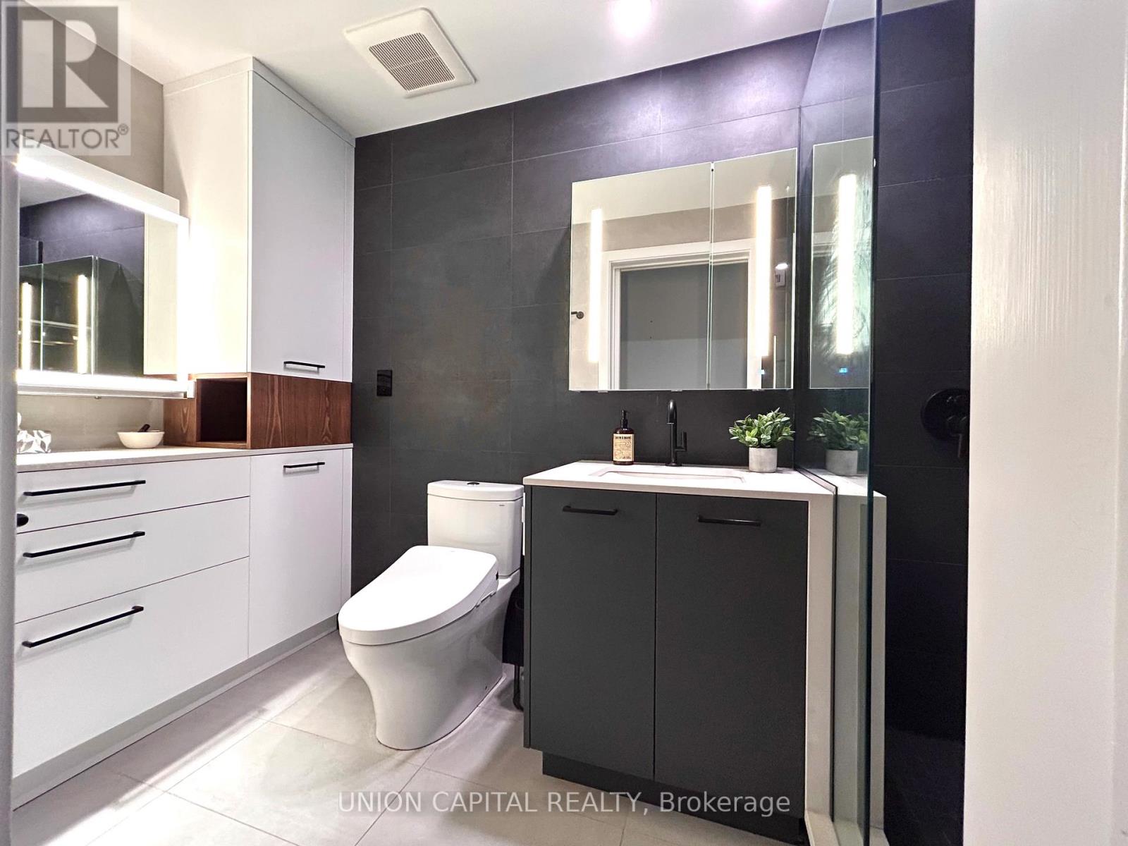1006 - 628 Fleet Street, Toronto, Ontario  M5V 1A8 - Photo 13 - C12439178