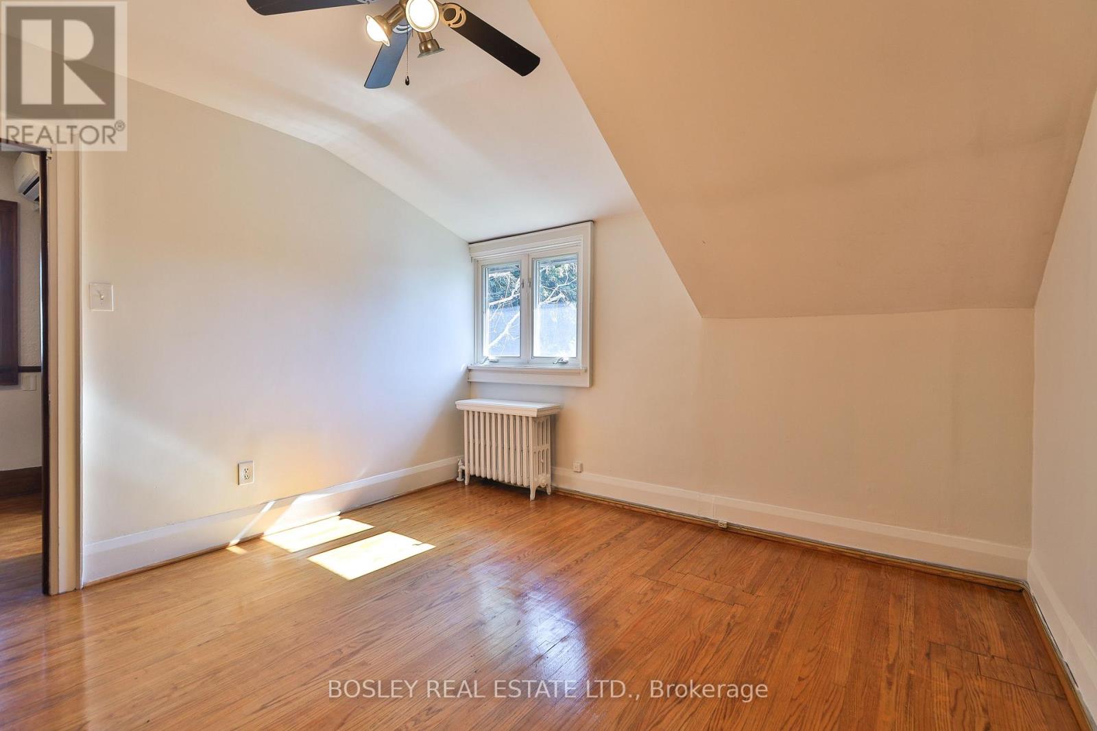 183 Mcrae Drive, Toronto, Ontario  M4G 1T2 - Photo 17 - C12439191