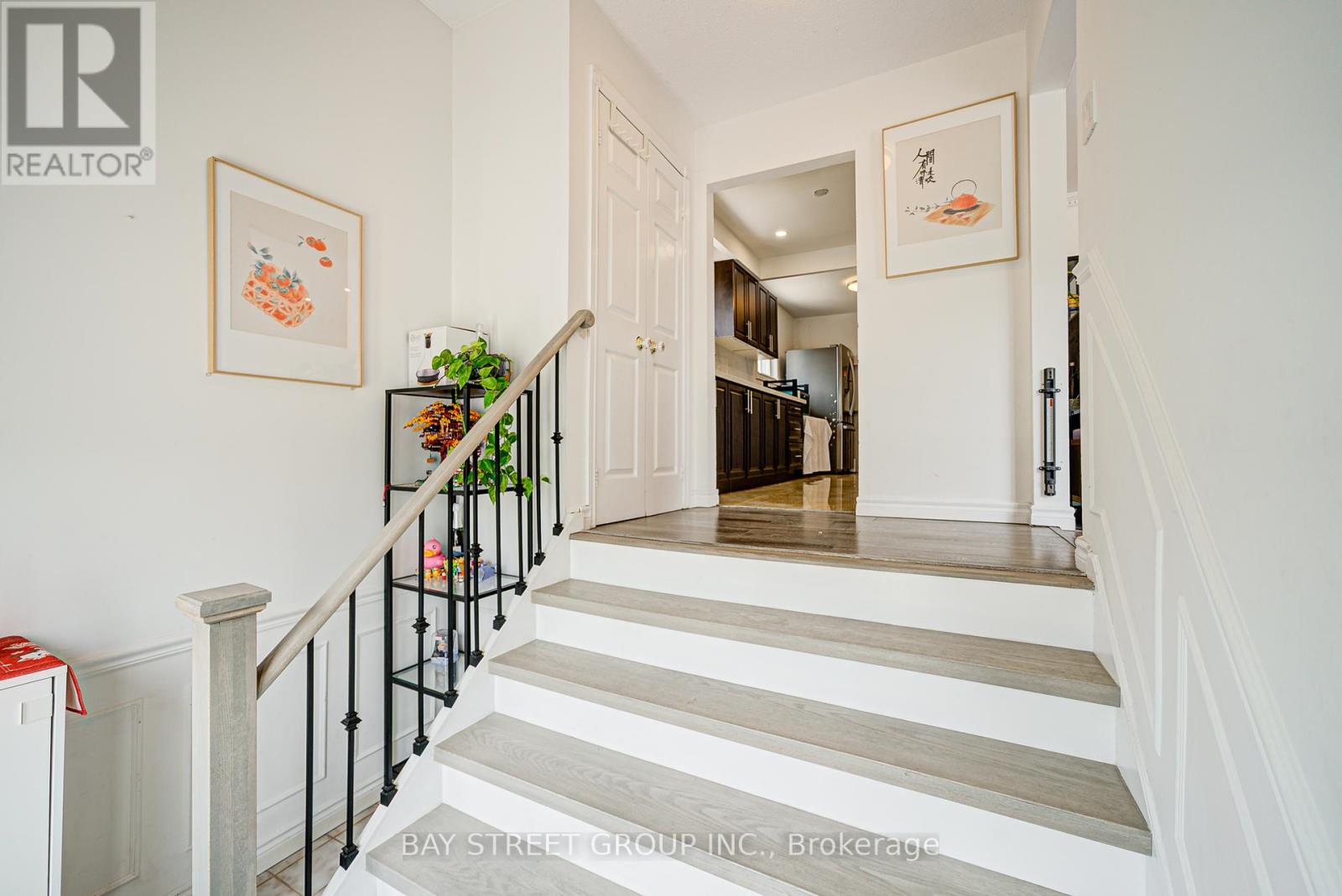 64 Rakewood Crescent, Toronto, Ontario  M1V 1M7 - Photo 5 - E12439139
