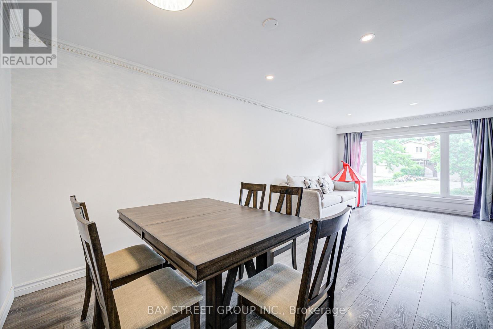 64 Rakewood Crescent, Toronto, Ontario  M1V 1M7 - Photo 9 - E12439139