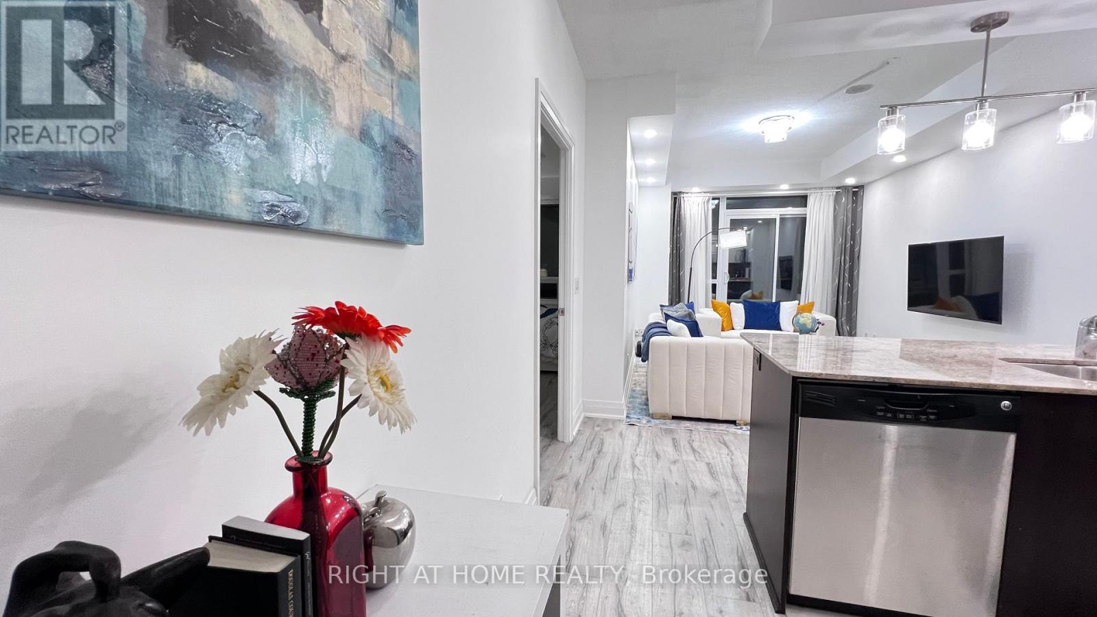 814 - 520 Steeles Avenue W, Vaughan, Ontario  L4J 0H2 - Photo 20 - N12439163