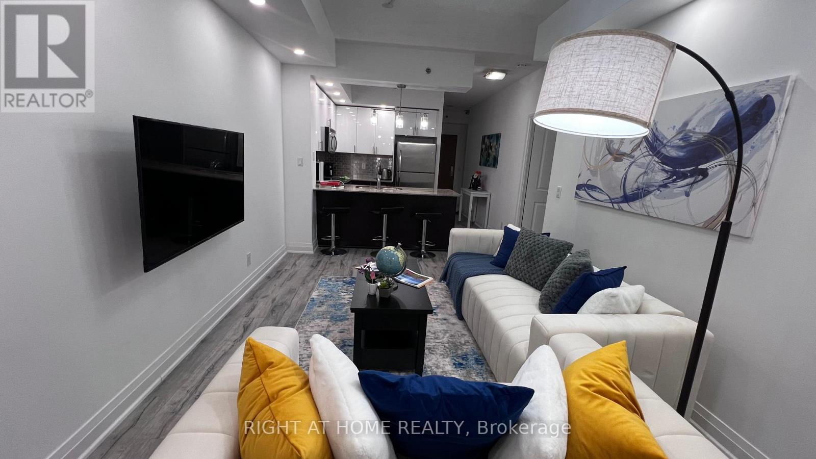 814 - 520 Steeles Avenue W, Vaughan, Ontario  L4J 0H2 - Photo 3 - N12439163