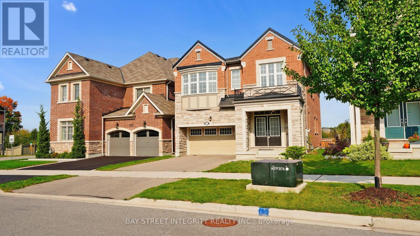 170 Baber Crescent, Aurora, Ontario  L4G 0Y6 - Photo 3 - N12439164