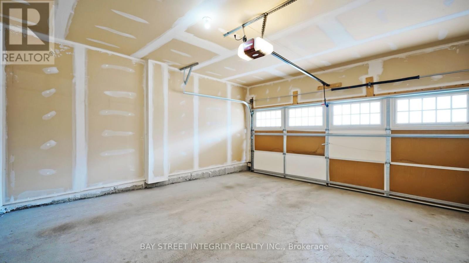 170 Baber Crescent, Aurora, Ontario  L4G 0Y6 - Photo 37 - N12439164