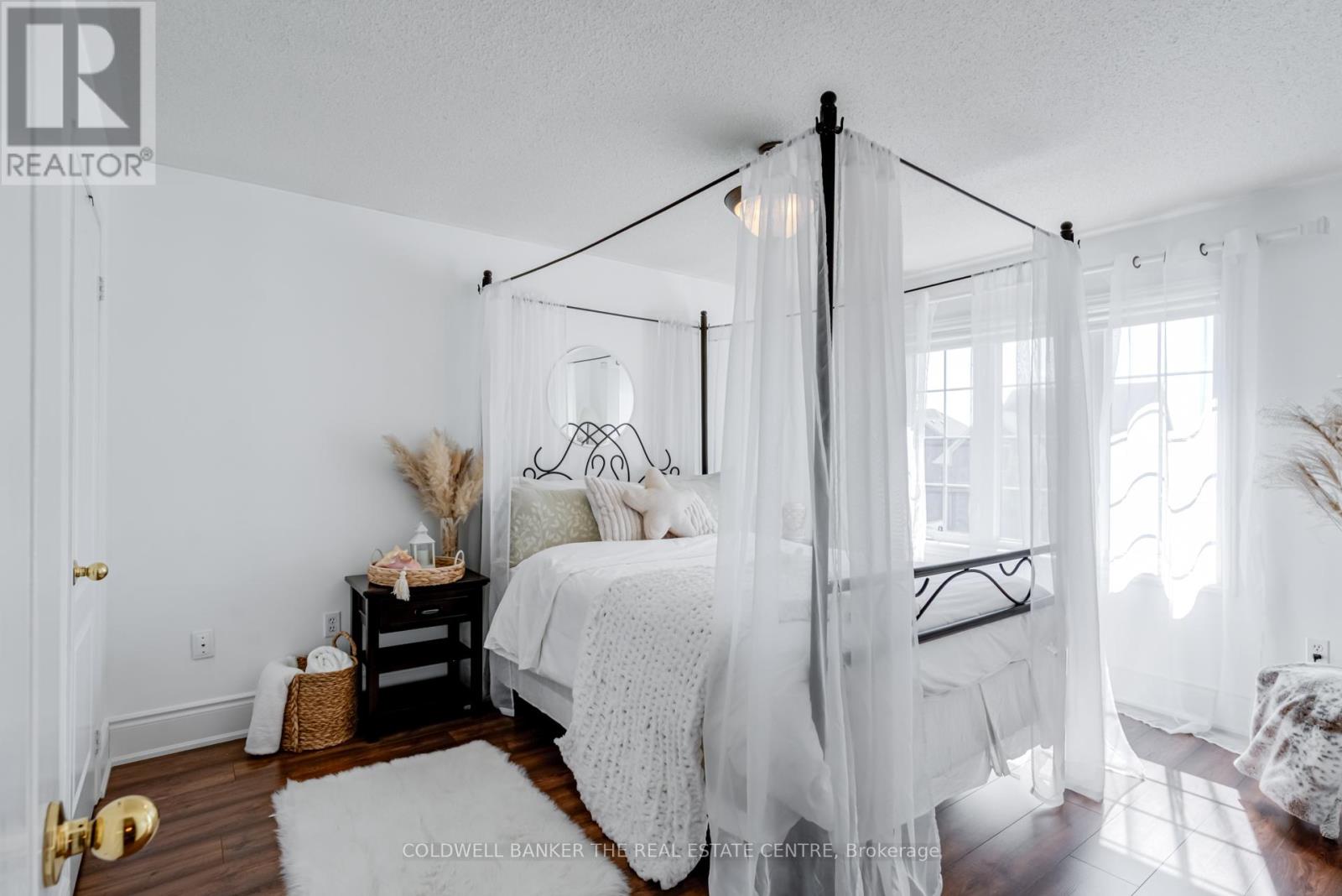 129 Foxtail Ridge, Newmarket, Ontario  L3X 1Z2 - Photo 38 - N12439168