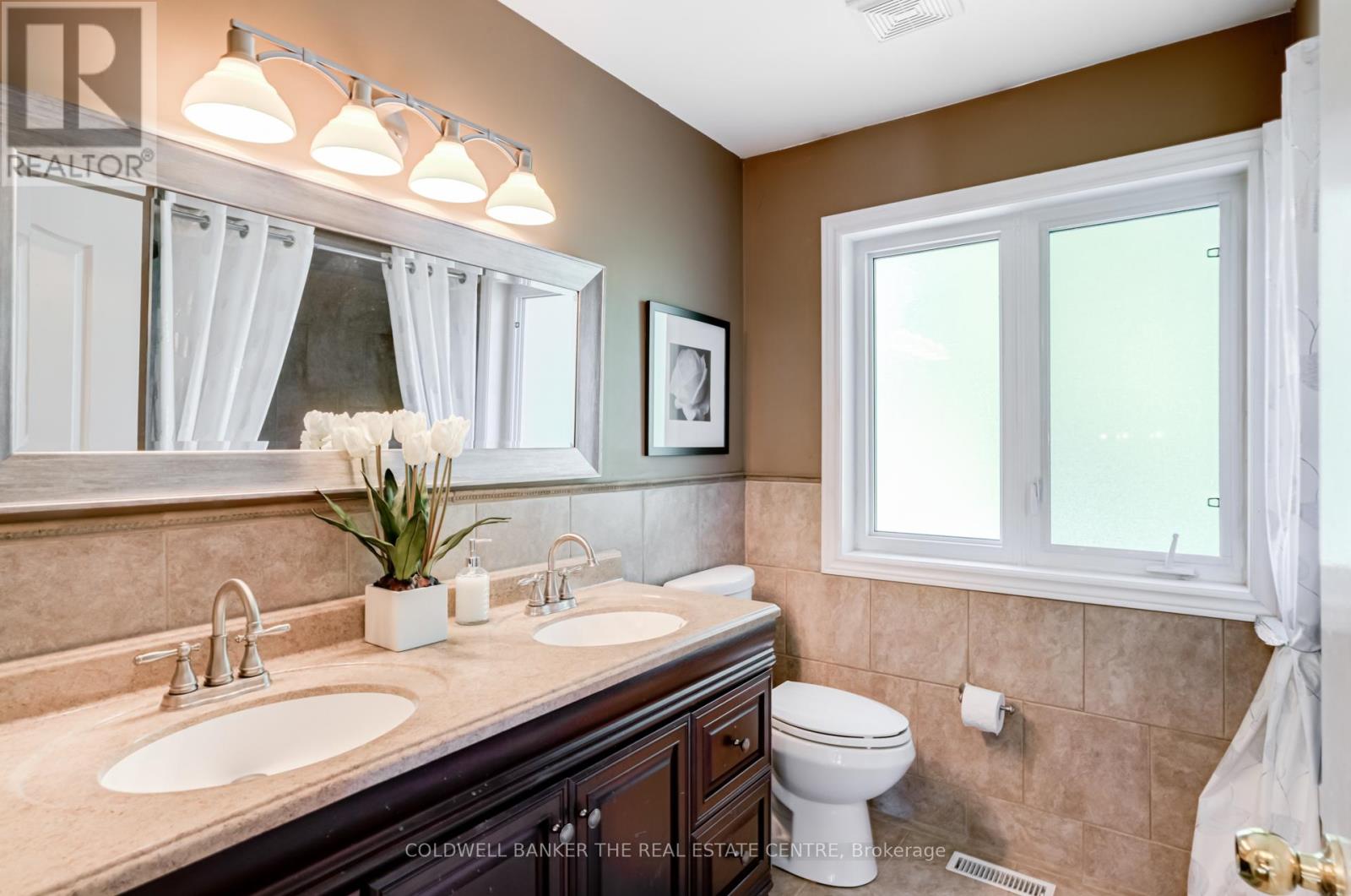 129 Foxtail Ridge, Newmarket, Ontario  L3X 1Z2 - Photo 43 - N12439168