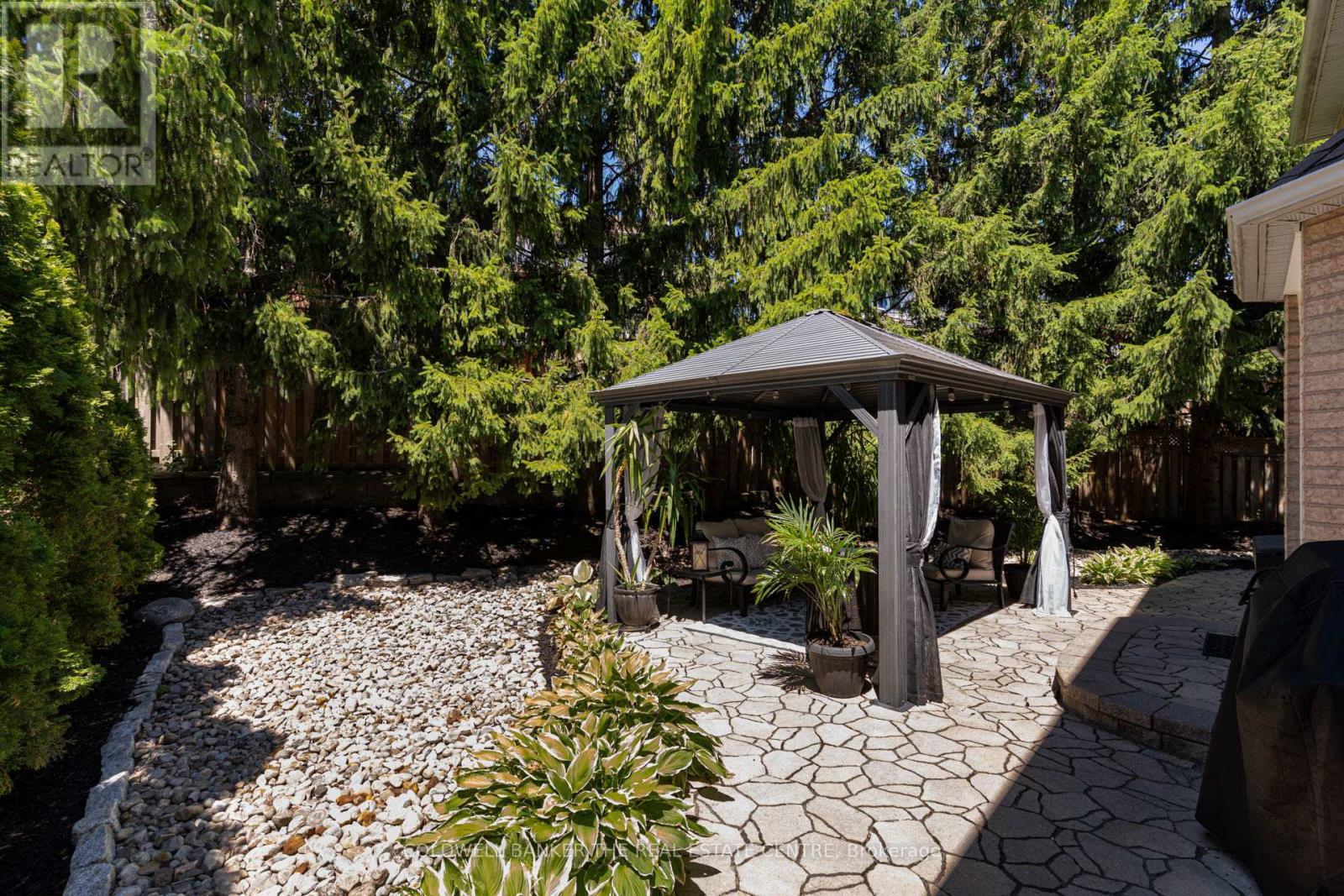 129 Foxtail Ridge, Newmarket, Ontario  L3X 1Z2 - Photo 45 - N12439168