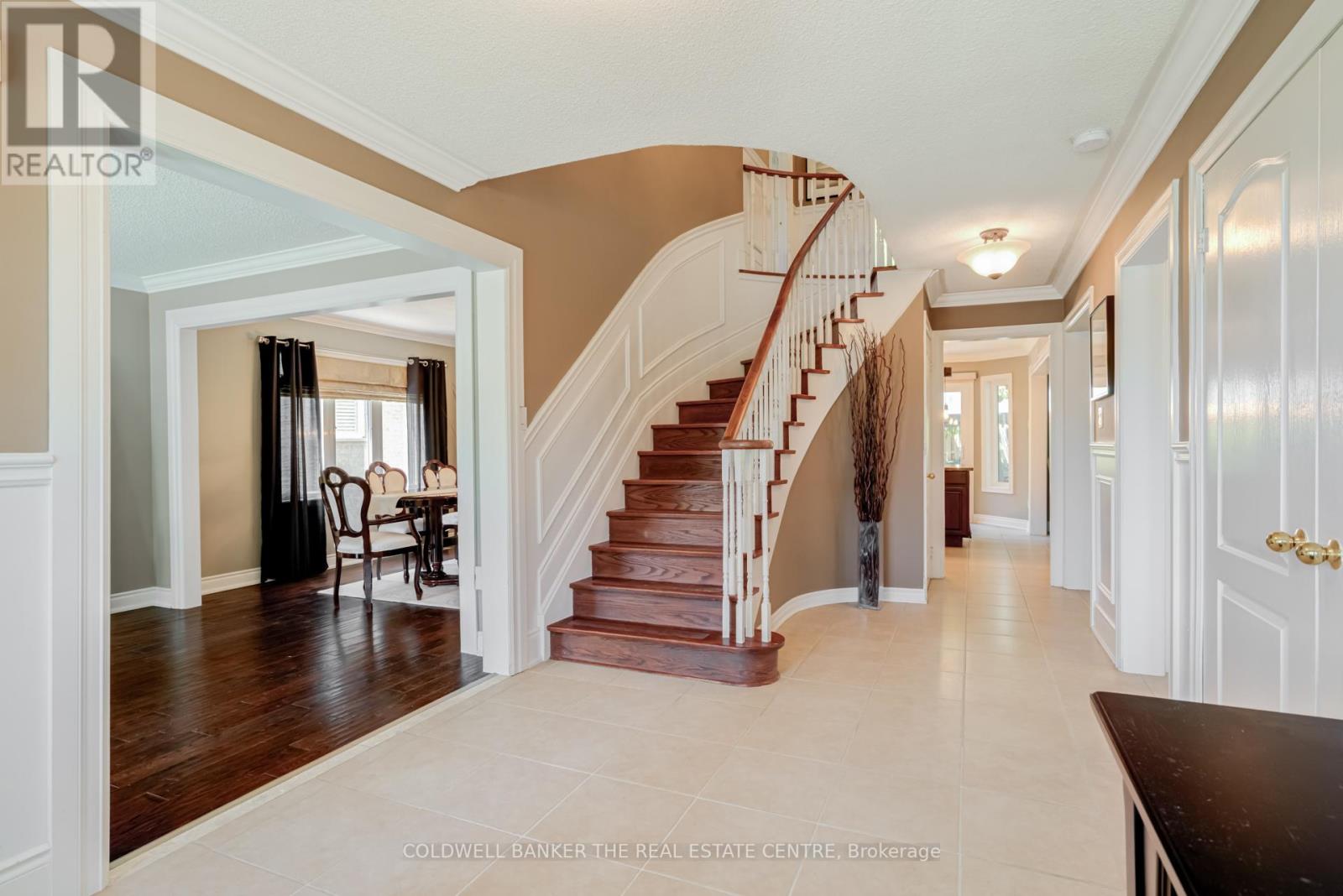 129 Foxtail Ridge, Newmarket, Ontario  L3X 1Z2 - Photo 6 - N12439168