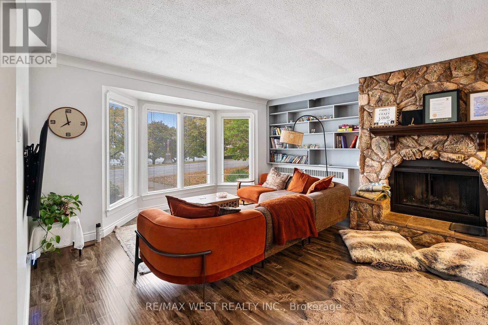 2437 Riverside Drive W, Windsor, Ontario  N9B 1B2 - Photo 32 - X12433211