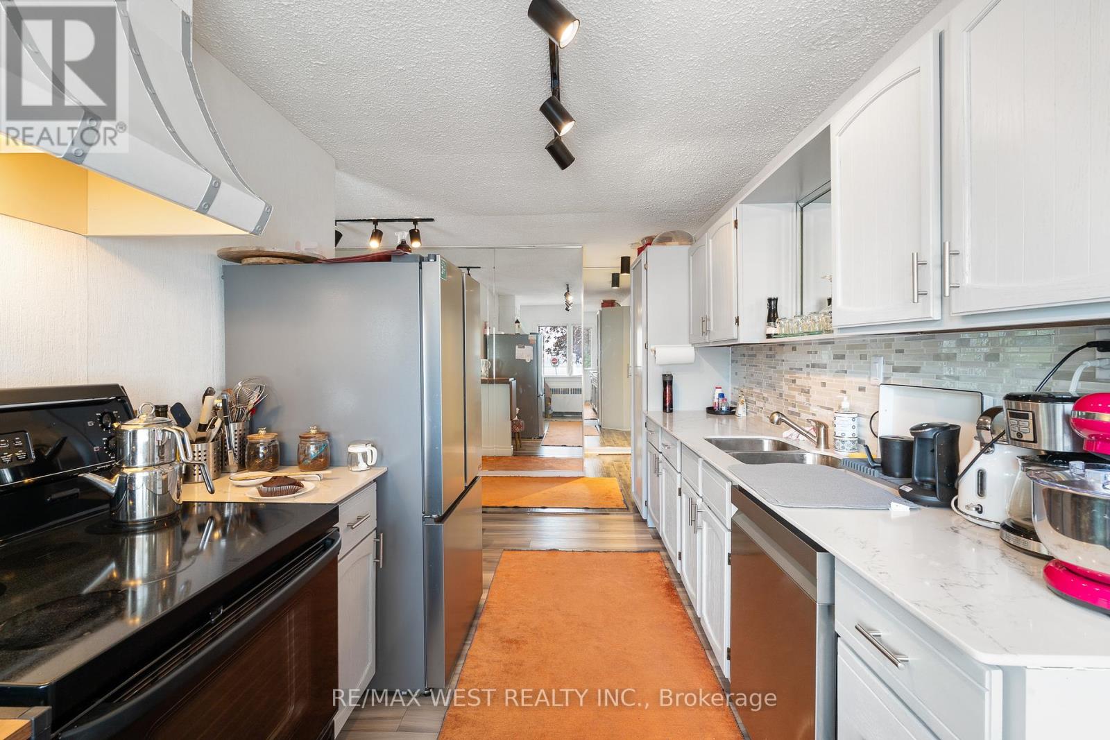 2437 Riverside Drive W, Windsor, Ontario  N9B 1B2 - Photo 46 - X12433211