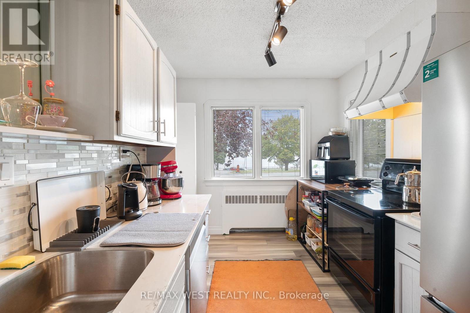 2437 Riverside Drive W, Windsor, Ontario  N9B 1B2 - Photo 45 - X12433211