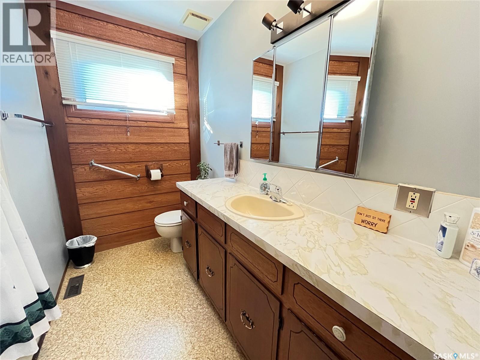 620 Griffin Street, Maple Creek, Saskatchewan  S0N 1N0 - Photo 22 - SK019877
