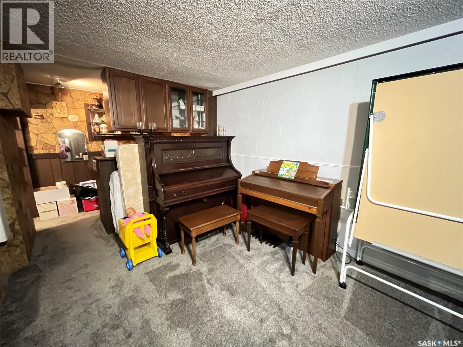 620 Griffin Street, Maple Creek, Saskatchewan  S0N 1N0 - Photo 40 - SK019877