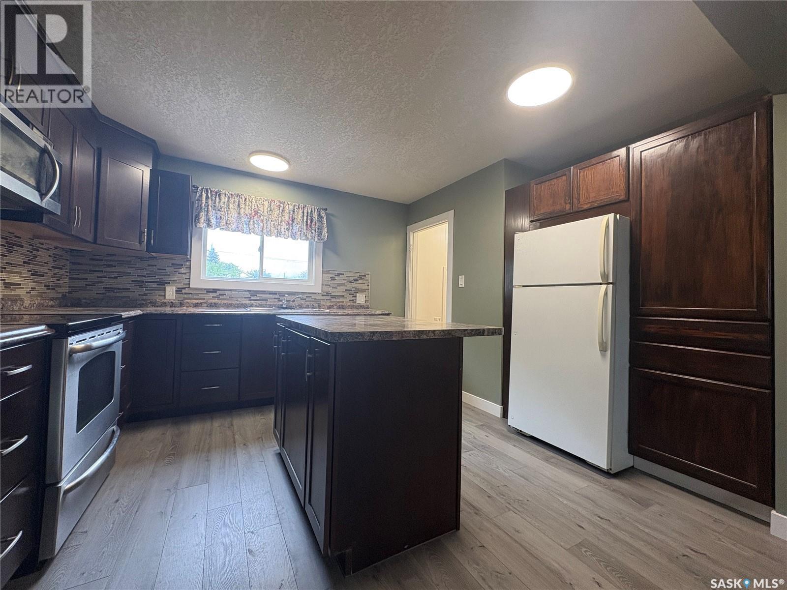 419 Royal Street, Regina, Saskatchewan  S4R 4Y5 - Photo 4 - SK019875