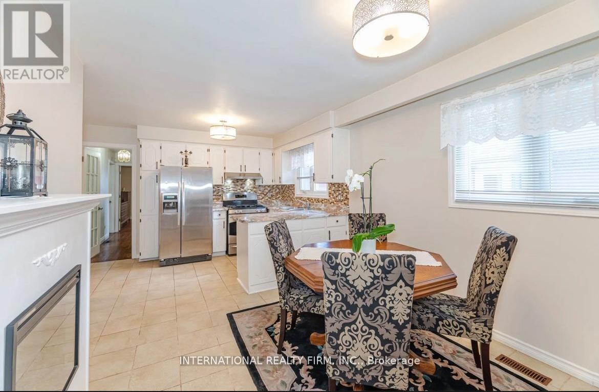 4103 Clevedon Drive, Mississauga, Ontario  L4Z 1J4 - Photo 13 - W12439170
