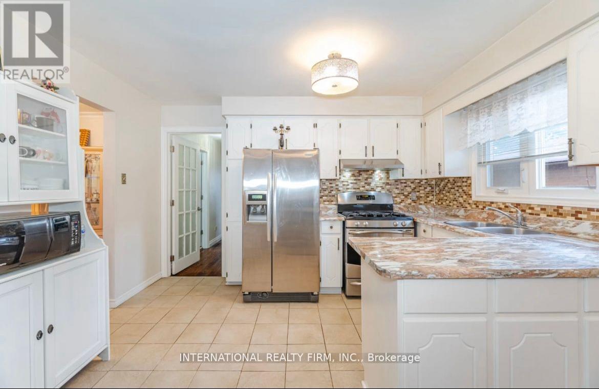 4103 Clevedon Drive, Mississauga, Ontario  L4Z 1J4 - Photo 14 - W12439170