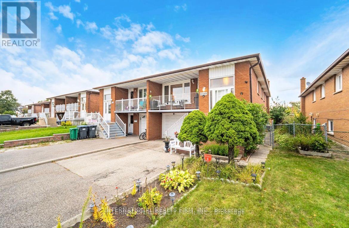 4103 Clevedon Drive, Mississauga, Ontario  L4Z 1J4 - Photo 2 - W12439170