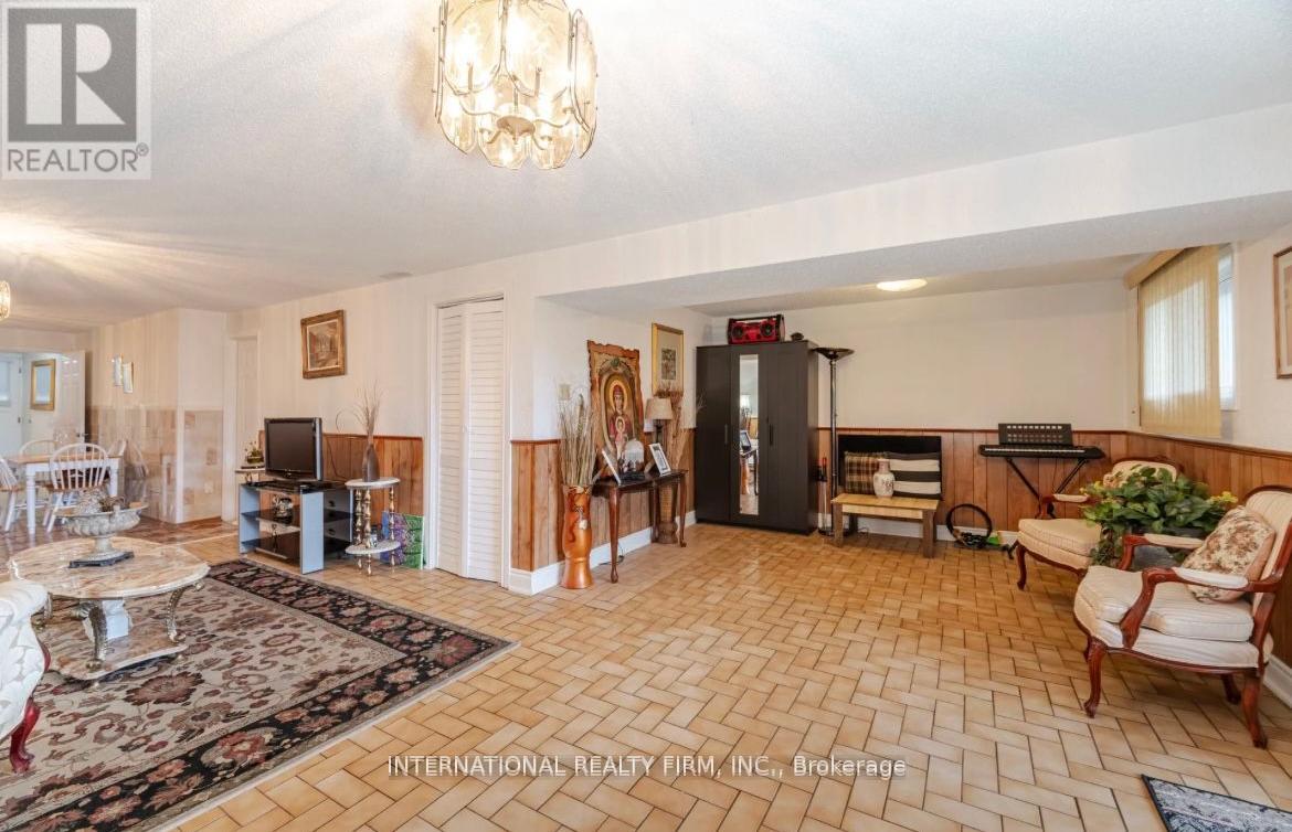 4103 Clevedon Drive, Mississauga, Ontario  L4Z 1J4 - Photo 28 - W12439170