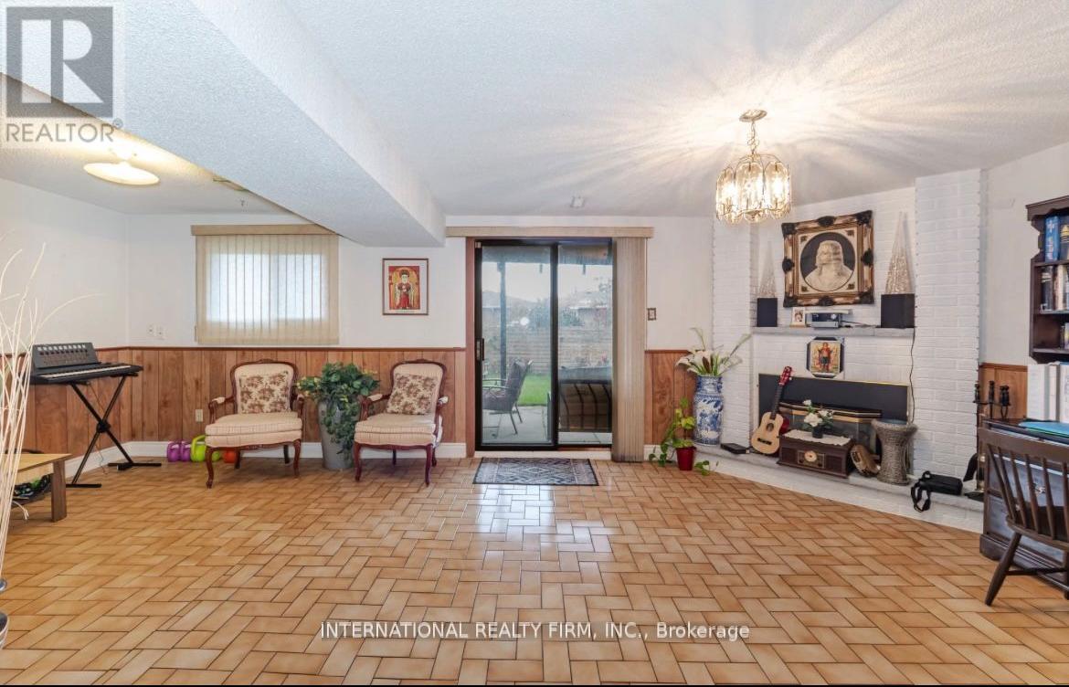 4103 Clevedon Drive, Mississauga, Ontario  L4Z 1J4 - Photo 32 - W12439170