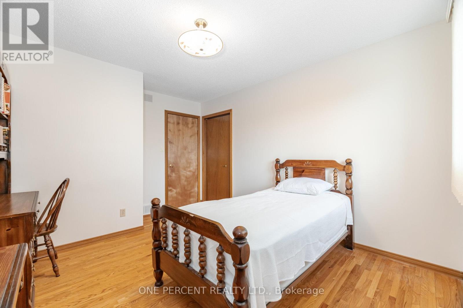 93 Old Chicopee Drive, Kitchener, Ontario  N2A 3R7 - Photo 22 - X12439137