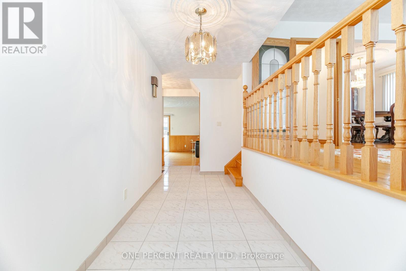 93 Old Chicopee Drive, Kitchener, Ontario  N2A 3R7 - Photo 3 - X12439137