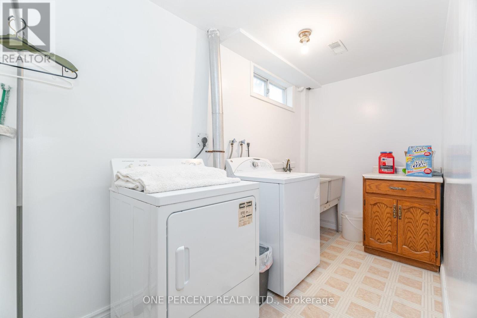 93 Old Chicopee Drive, Kitchener, Ontario  N2A 3R7 - Photo 38 - X12439137