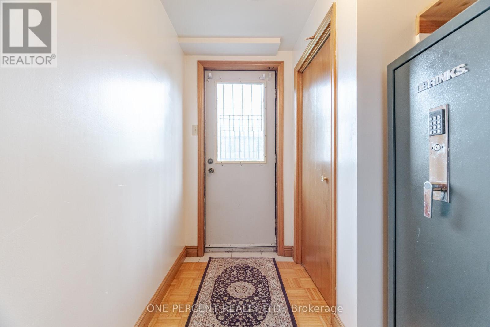 93 Old Chicopee Drive, Kitchener, Ontario  N2A 3R7 - Photo 42 - X12439137