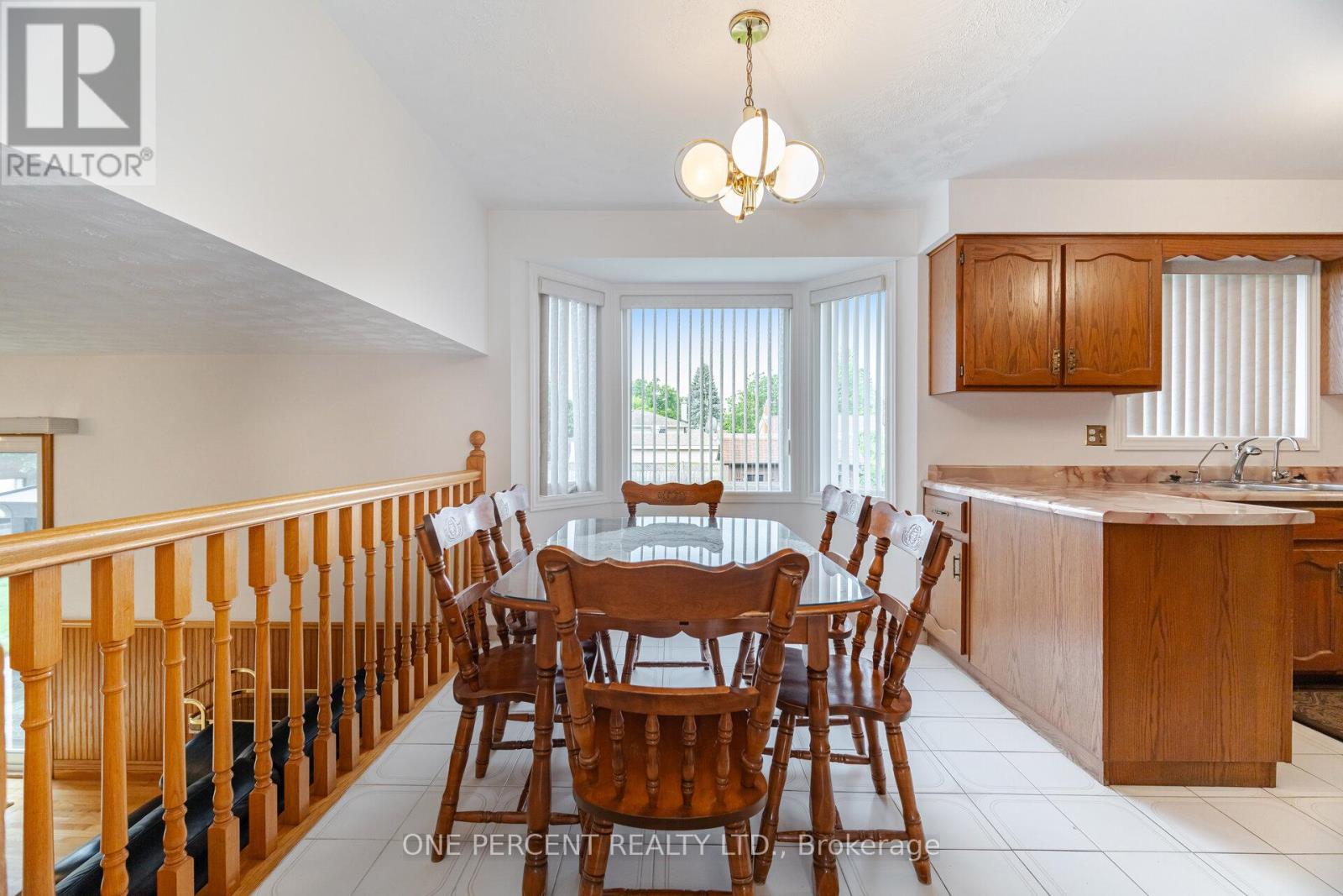 93 Old Chicopee Drive, Kitchener, Ontario  N2A 3R7 - Photo 7 - X12439137