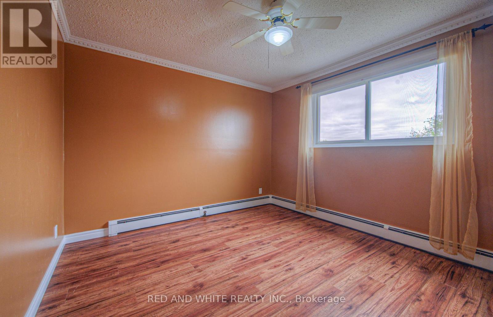 406 - 400 Champlain Boulevard, Cambridge, Ontario  N1R 7J6 - Photo 13 - X12439169