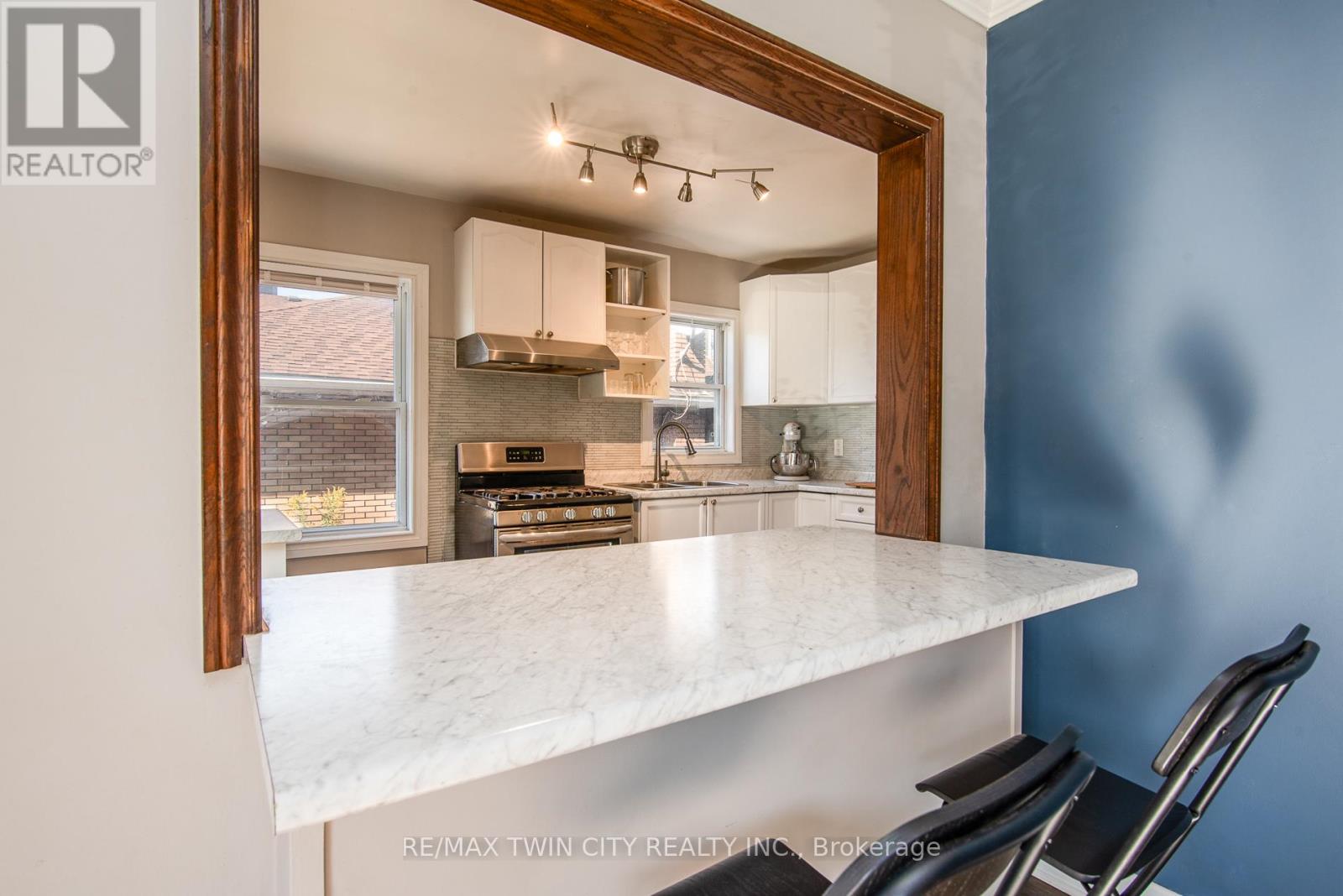 186 Highland Road E, Kitchener, Ontario  N2M 3W2 - Photo 14 - X12439175