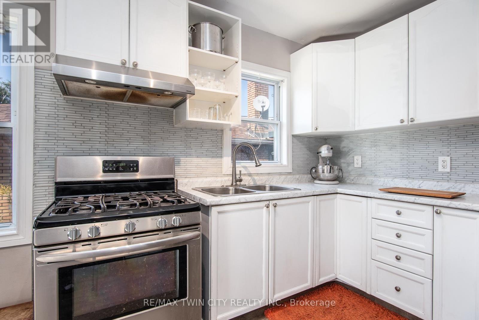 186 Highland Road E, Kitchener, Ontario  N2M 3W2 - Photo 16 - X12439175