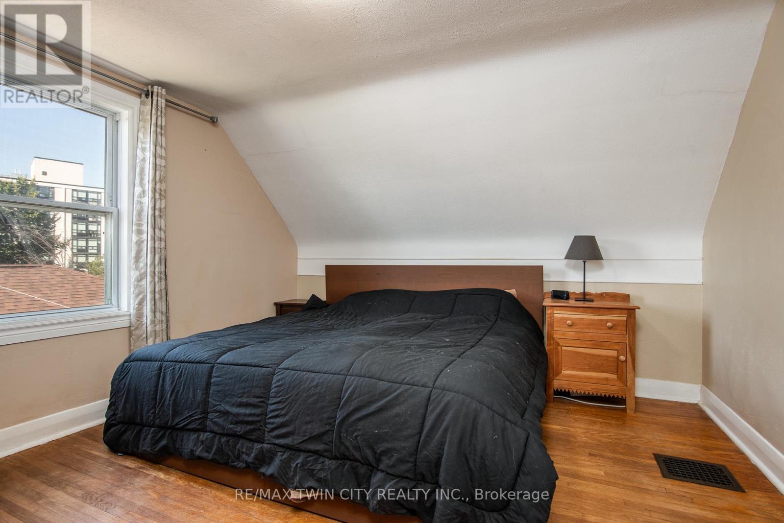 186 Highland Road E, Kitchener, Ontario  N2M 3W2 - Photo 25 - X12439175