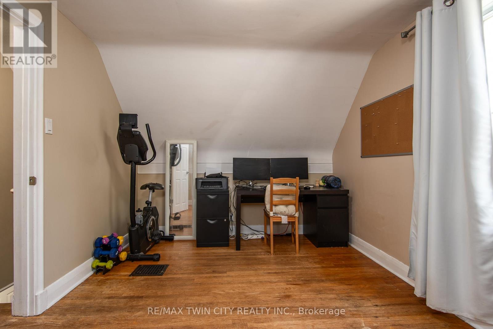 186 Highland Road E, Kitchener, Ontario  N2M 3W2 - Photo 29 - X12439175